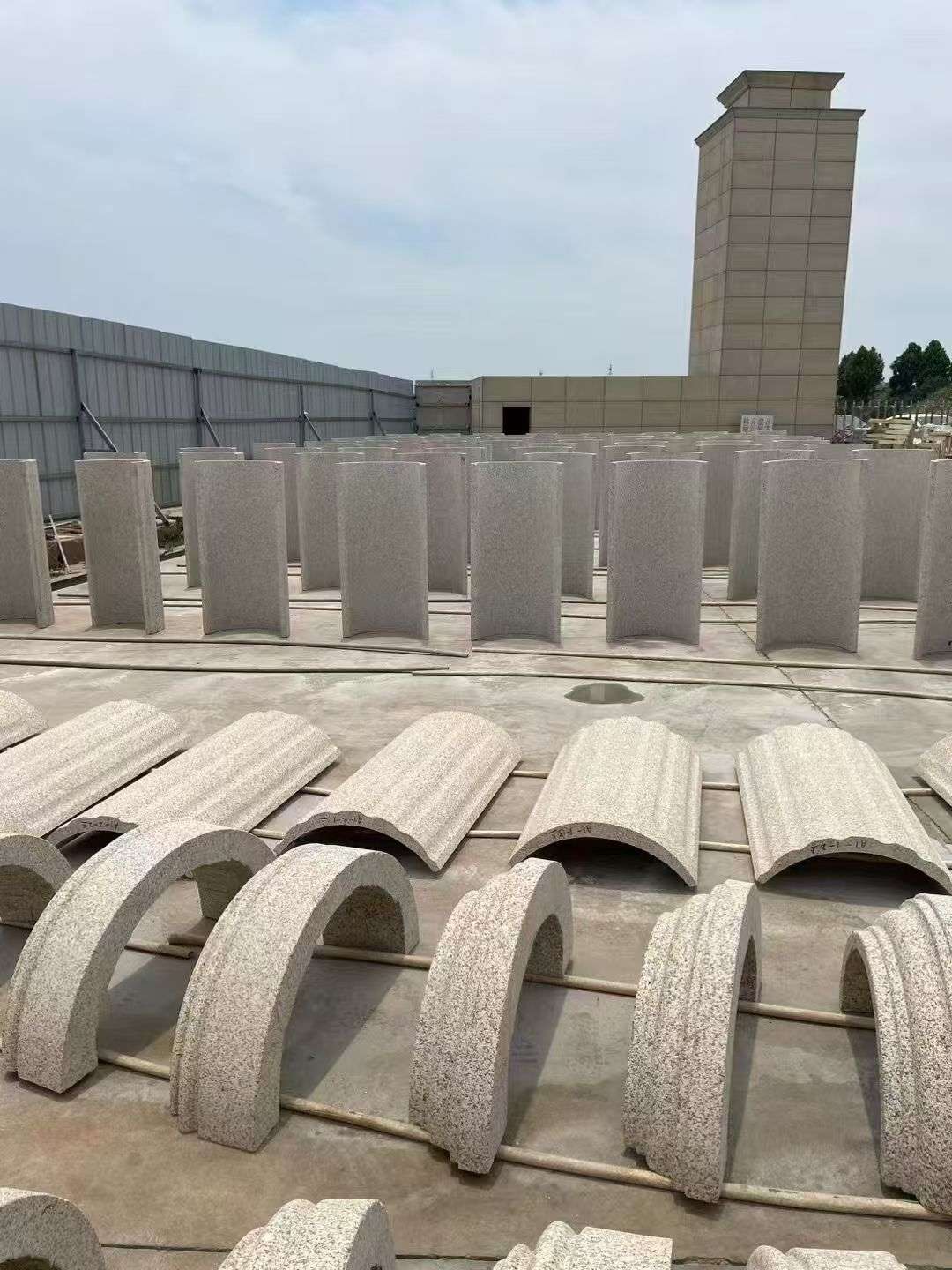 安阳黄金麻别墅柱皮 异形 线条定制